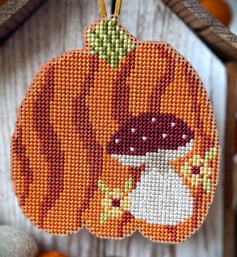 Wavy Gourd by Luhu Stitches