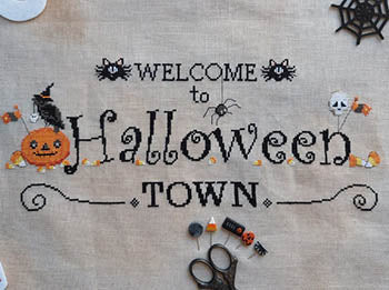 Welcome to Halloween Town by Serenita di campagna